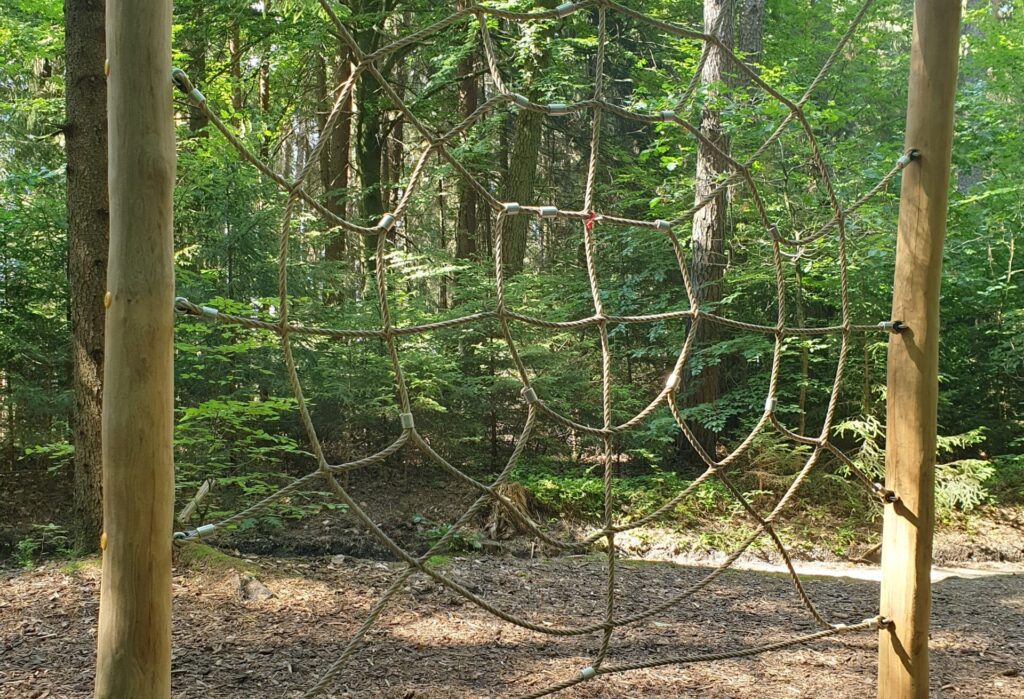 Kletternetz im Stadtwald