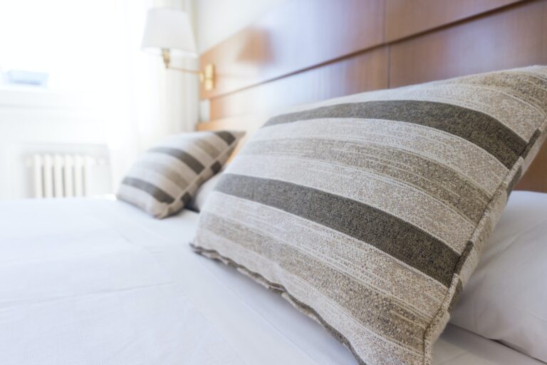 Bett in Hotelzimmer